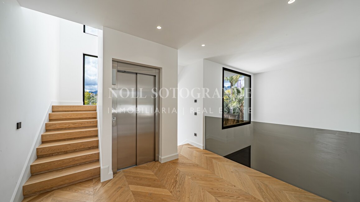 Brand new villa with sea views on Marbella's Golden Mile