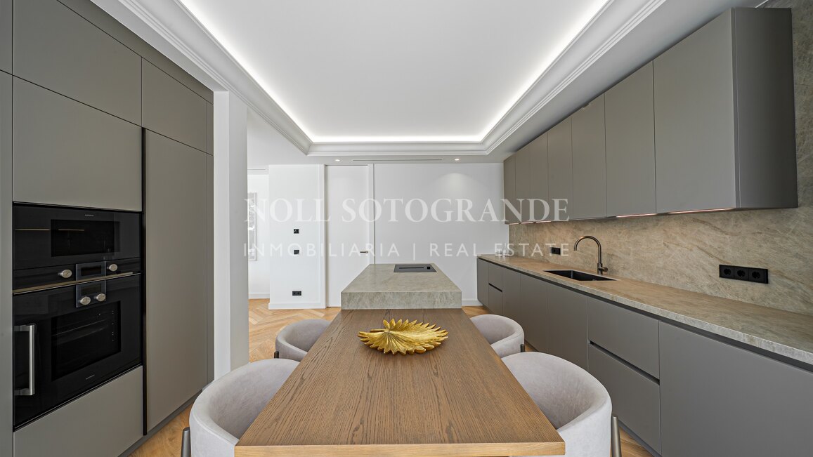 Brand new villa with sea views on Marbella's Golden Mile