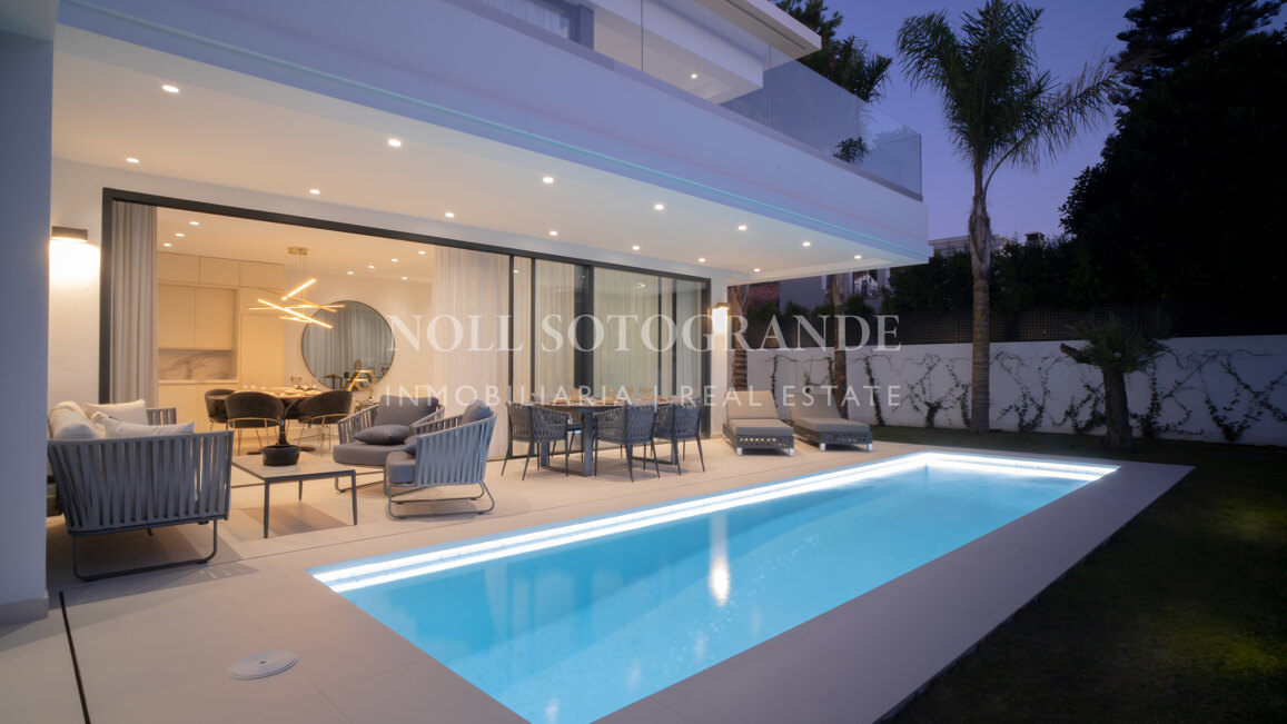 Villa for sale in Rio Verde, Marbella Golden Mile