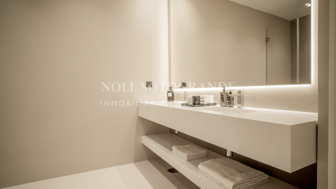 Villa for sale in Rio Verde, Marbella Golden Mile