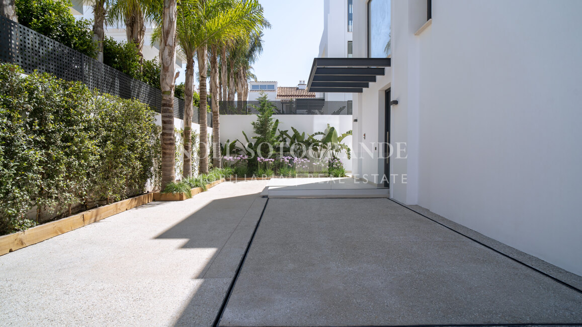 Villa for sale in Rio Verde, Marbella Golden Mile