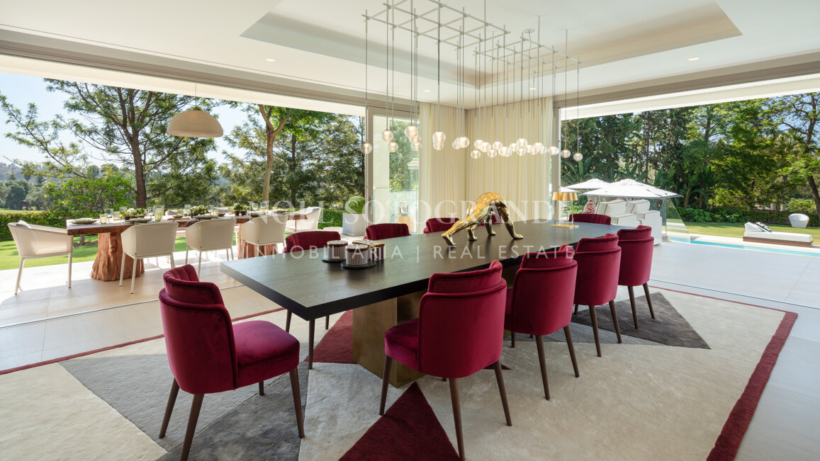 Villa zum Verkauf in Aloha, Nueva Andalucia