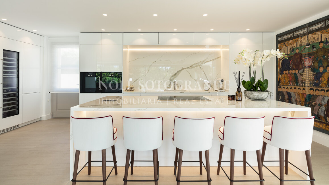 Villa zum Verkauf in Aloha, Nueva Andalucia