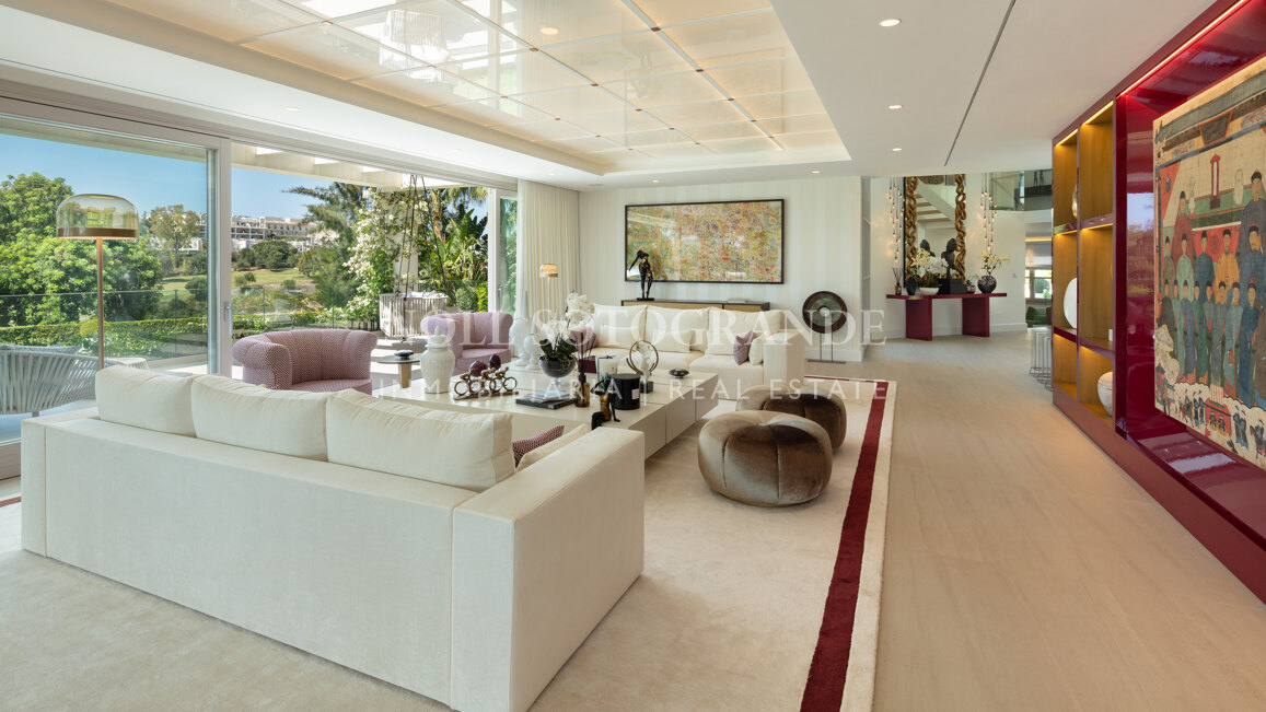 Villa zum Verkauf in Aloha, Nueva Andalucia