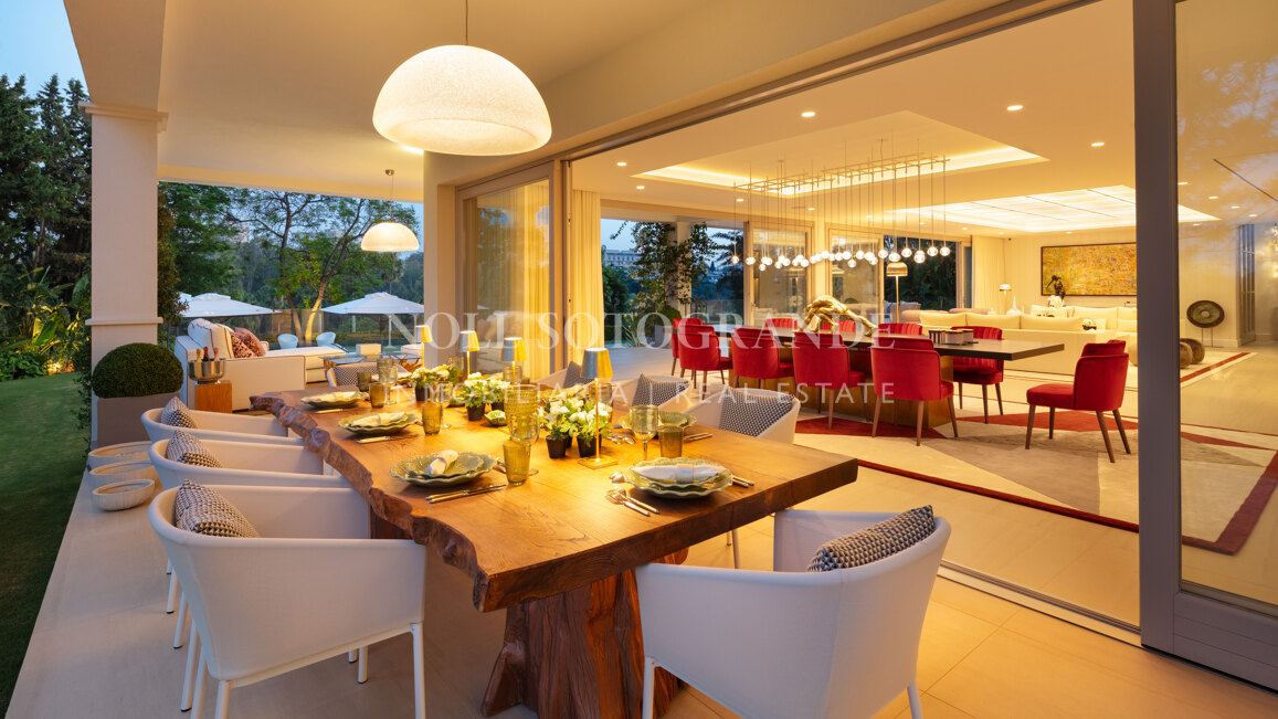 Villa zum Verkauf in Aloha, Nueva Andalucia