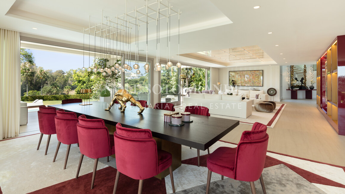 Villa zum Verkauf in Aloha, Nueva Andalucia