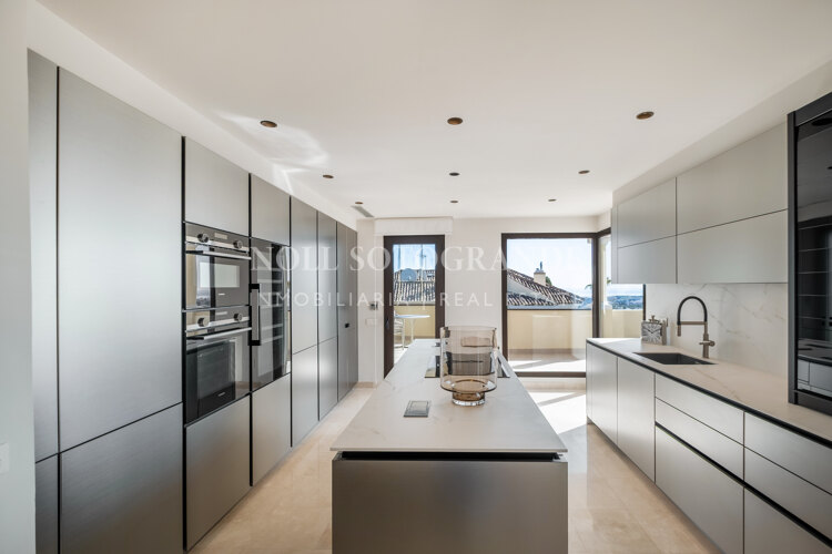 Penthaus zum Verkauf in Aloha Park, Nueva Andalucia