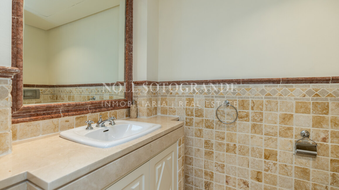 Corner garden apartment with private pool and partial sea views in Aloha Park