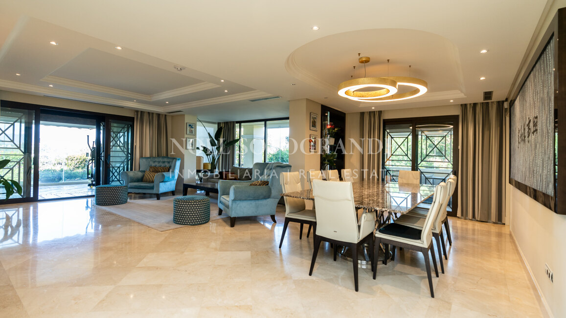 Corner garden apartment with private pool and partial sea views in Aloha Park