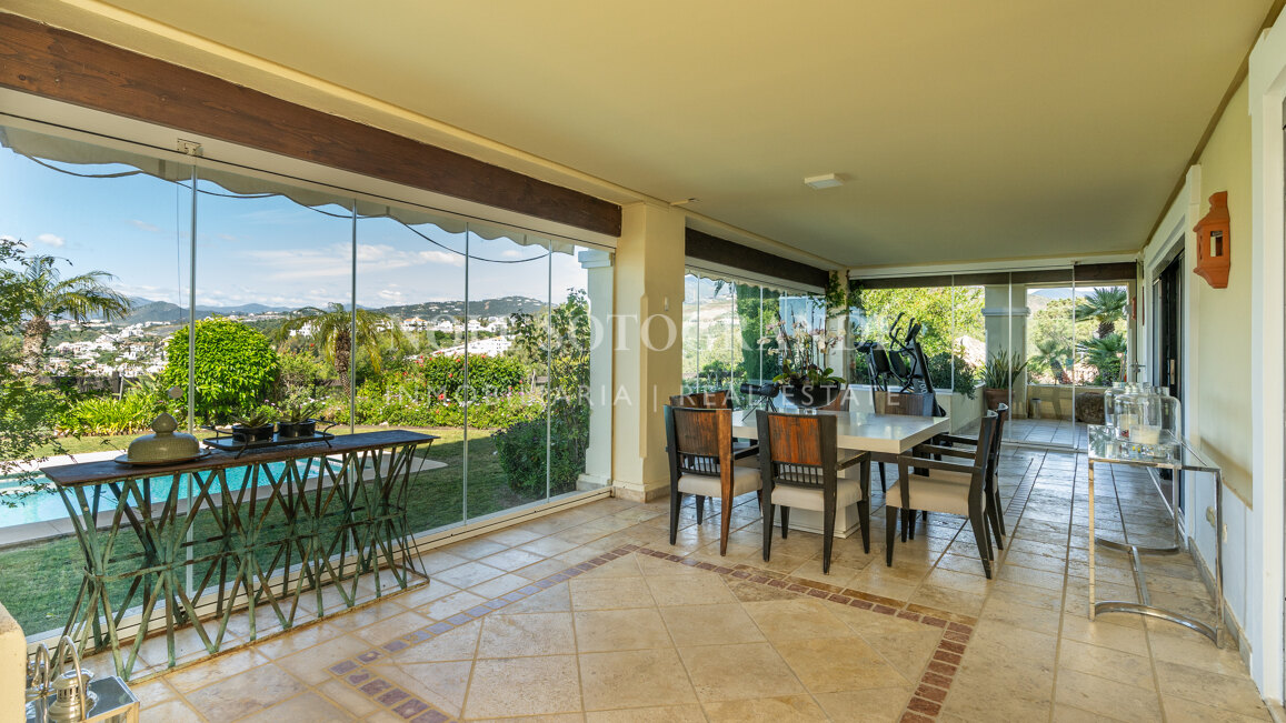 Corner garden apartment with private pool and partial sea views in Aloha Park