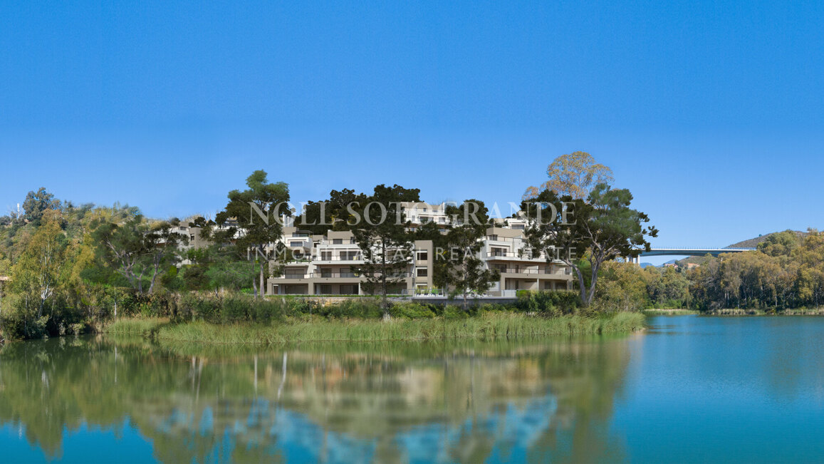 Penthouse for sale in La Cerquilla, Nueva Andalucia