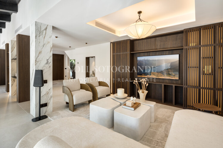 Villa zum Verkauf in Nueva Andalucia, Marbella