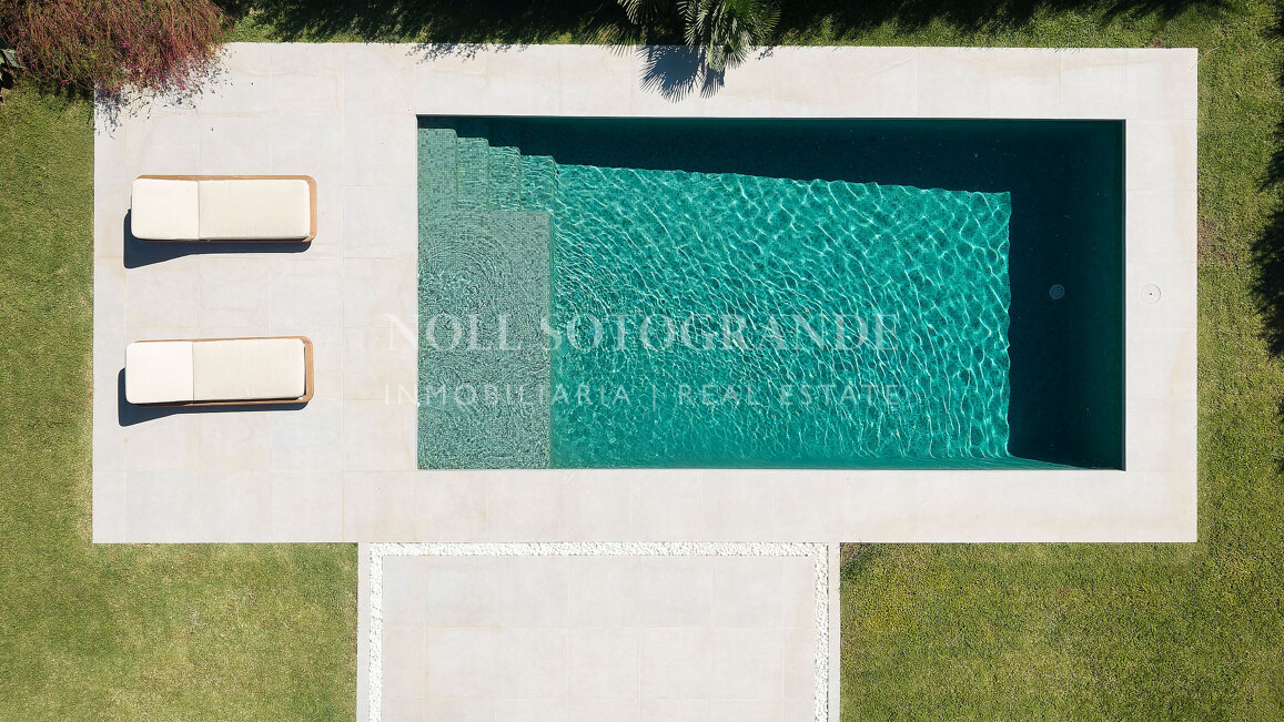 Villa zum Verkauf in Los Naranjos, Nueva Andalucia