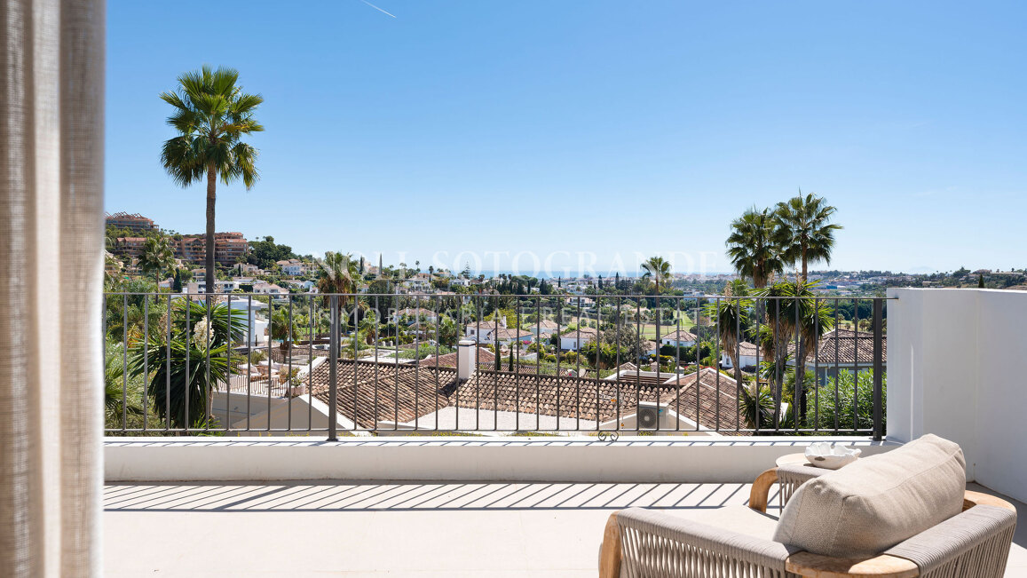 Villa zum Verkauf in Los Naranjos, Nueva Andalucia