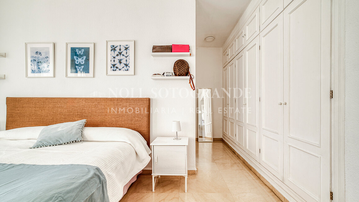 Charming 4-bed duplex apartment in Club Sierra, on the Istan Road, within walking distance to amenities