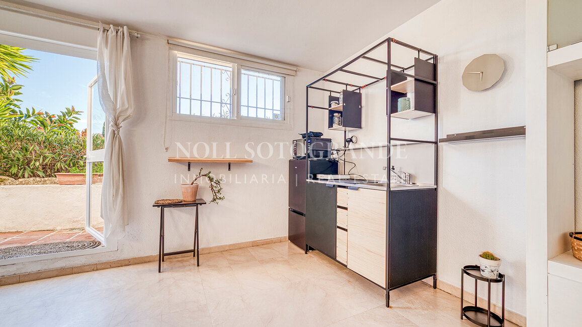 Charming 4-bed duplex apartment in Club Sierra, on the Istan Road, within walking distance to amenities