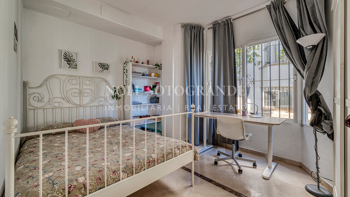 Charming 4-bed duplex apartment in Club Sierra, on the Istan Road, within walking distance to amenities