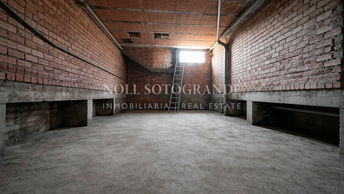 Charming 4-bed duplex apartment in Club Sierra, on the Istan Road, within walking distance to amenities