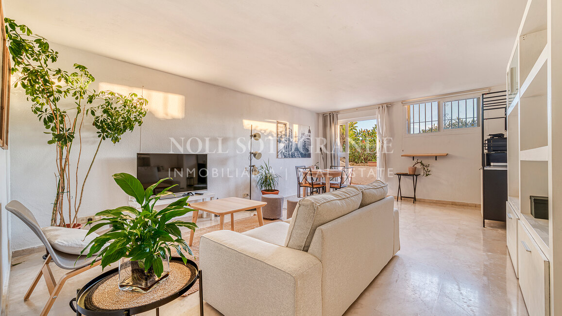 Charming 4-bed duplex apartment in Club Sierra, on the Istan Road, within walking distance to amenities