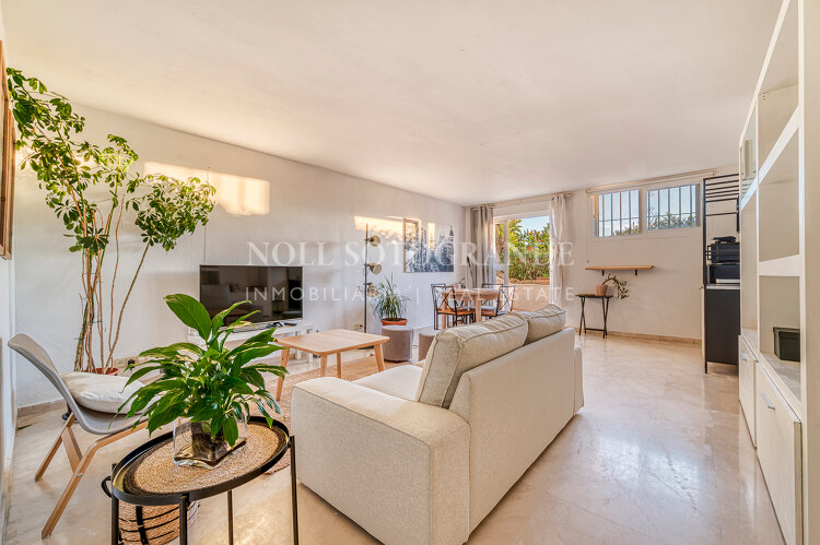 Charming 4-bed duplex apartment in Club Sierra, on the Istan Road, within walking distance to amenities