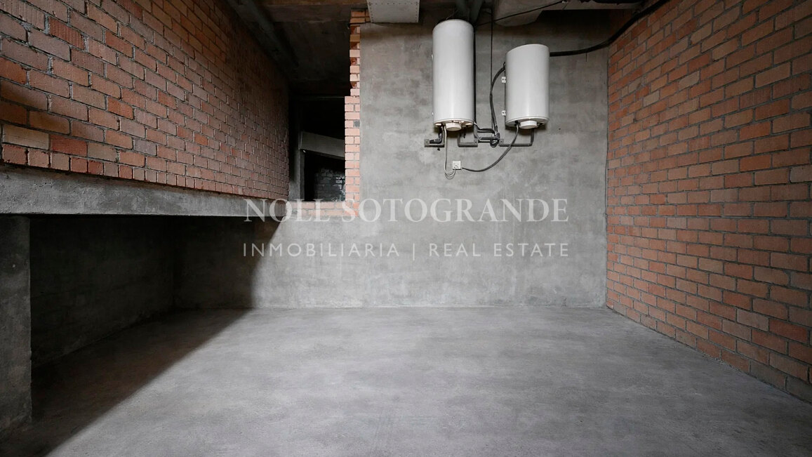 Charming 4-bed duplex apartment in Club Sierra, on the Istan Road, within walking distance to amenities