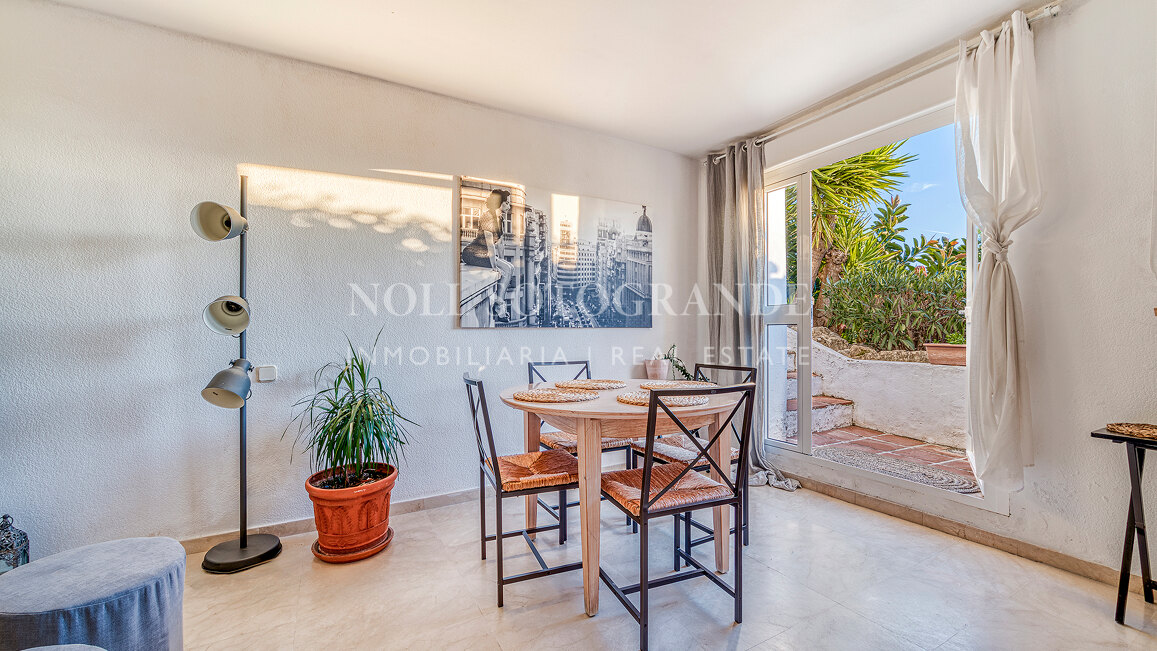 Charming 4-bed duplex apartment in Club Sierra, on the Istan Road, within walking distance to amenities