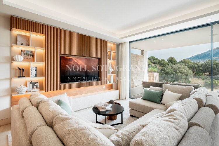 Apartamento a estrenar en primera planta a pasos del Aloha Golf en Nueva Andalucía, Marbella