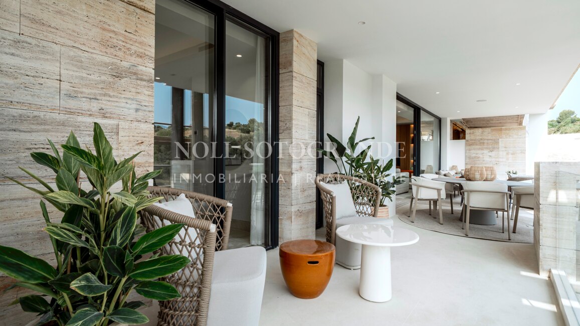 Brand new first floor apartment within walking distance to Aloha Golf in Nueva Andalucia, Marbella