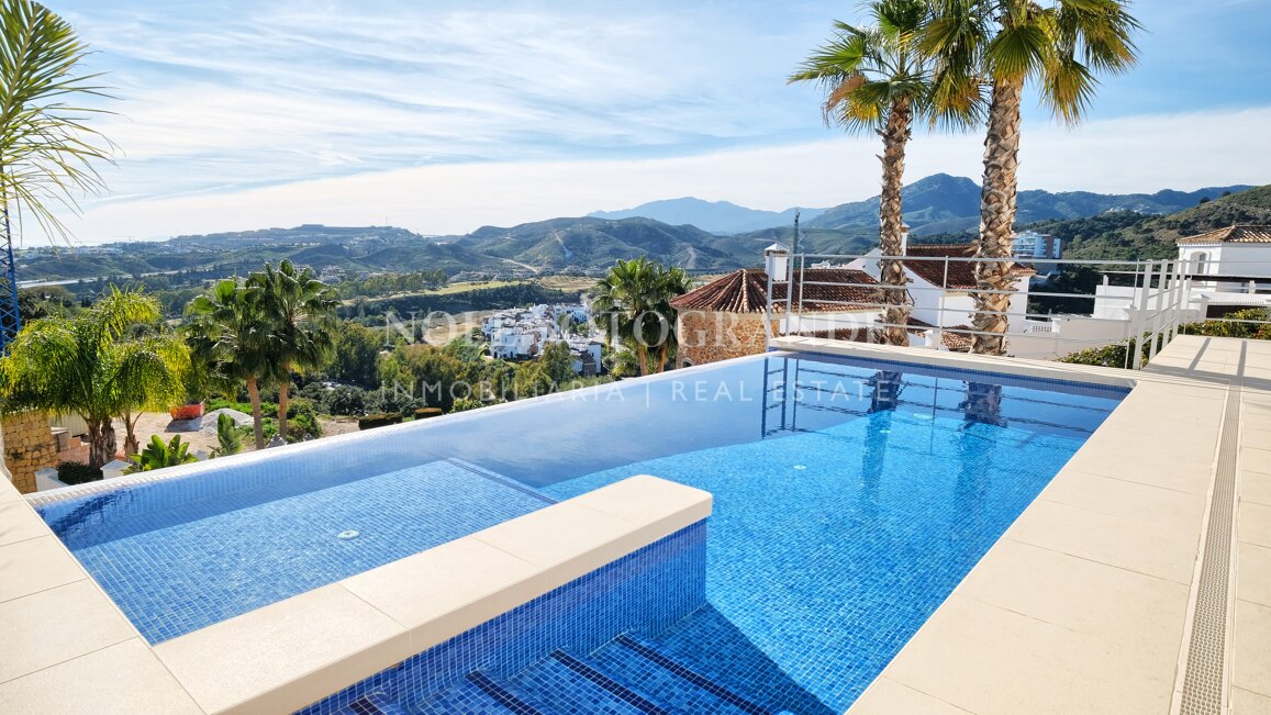 Brand-New Contemporary Villa with Panoramic Sea, Golf & Mountain Views in Benahavís