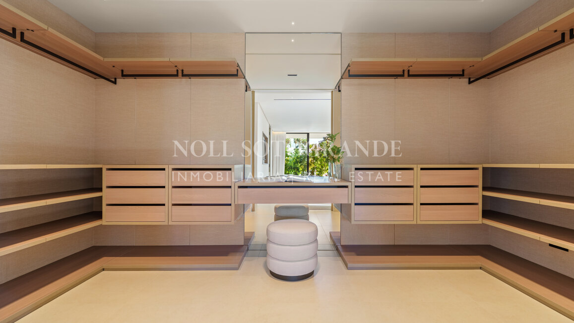 Villa for sale in Las Lomas del Marbella Club, Marbella Golden Mile