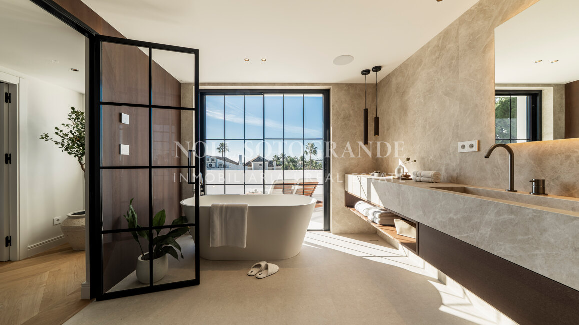 Contemporary quality villa in Nueva Andalucia Golf Valley, Marbella