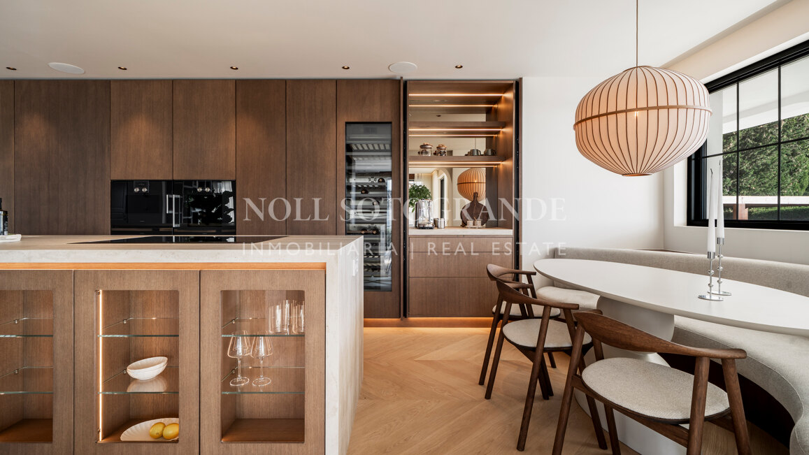 Contemporary quality villa in Nueva Andalucia Golf Valley, Marbella