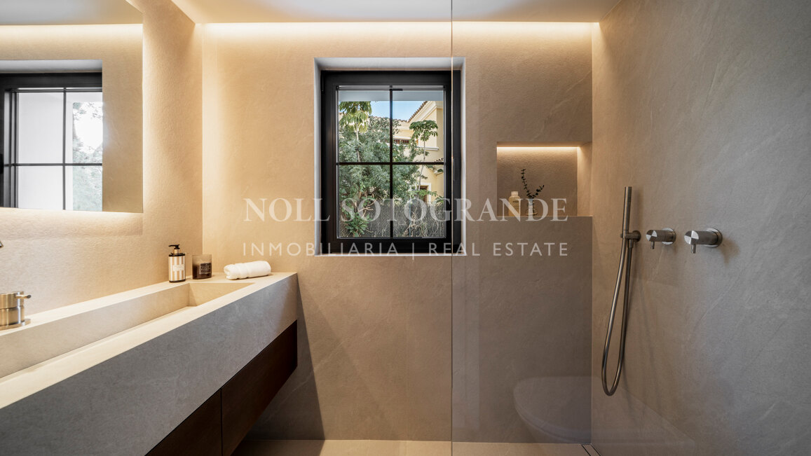 Contemporary quality villa in Nueva Andalucia Golf Valley, Marbella