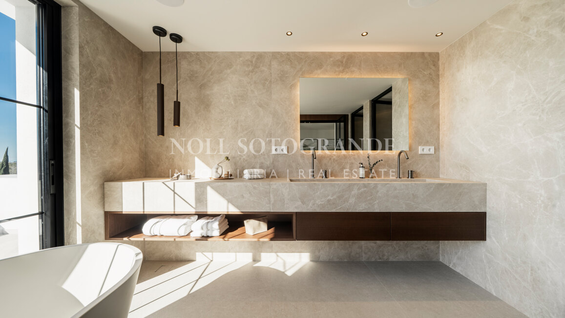 Contemporary quality villa in Nueva Andalucia Golf Valley, Marbella