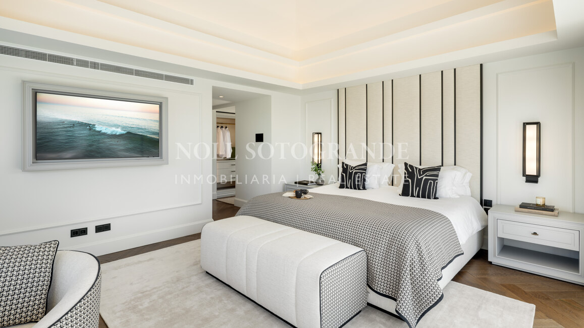 Villa zum Verkauf in Los Naranjos, Nueva Andalucia