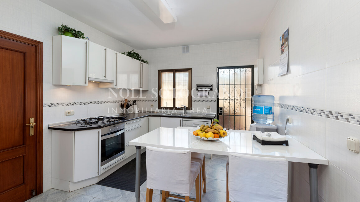 Villa zum Verkauf in Los Naranjos Golf, Nueva Andalucia