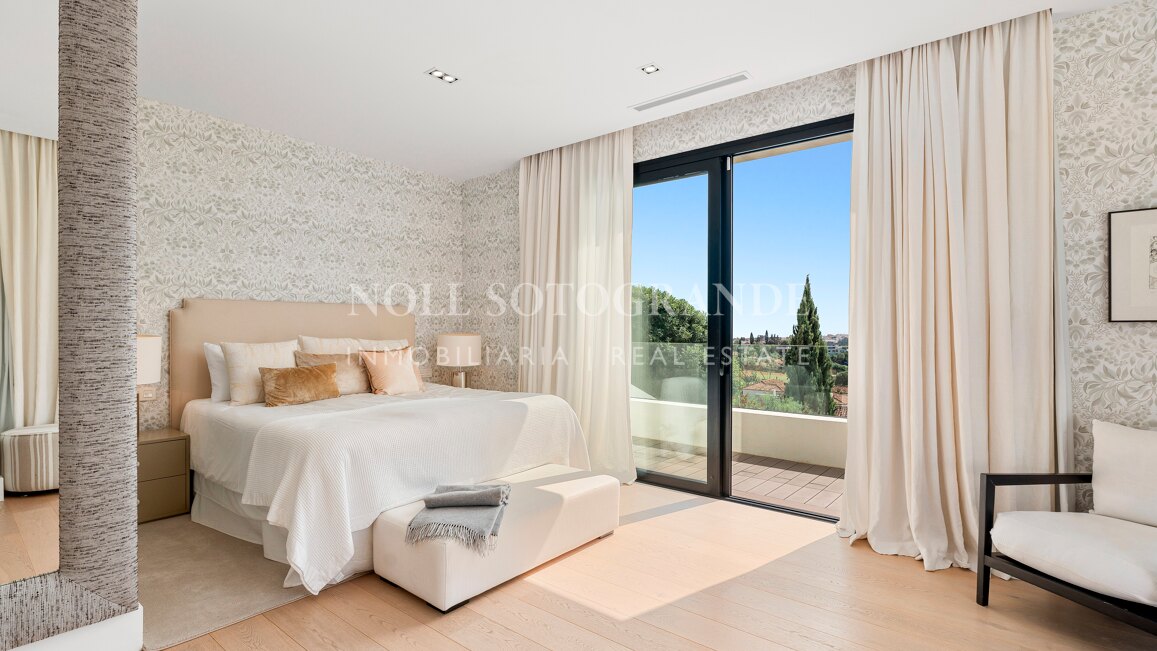 Villa reformada junto al campo de golf Los Naranjos, Nueva Andalucía