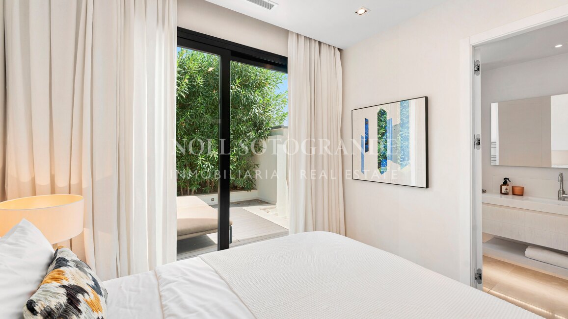 Villa reformada junto al campo de golf Los Naranjos, Nueva Andalucía