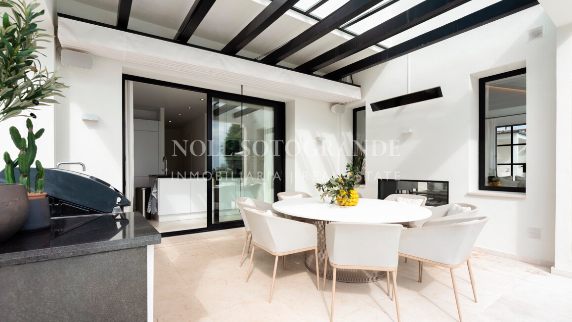 Villa reformada junto al campo de golf Los Naranjos, Nueva Andalucía