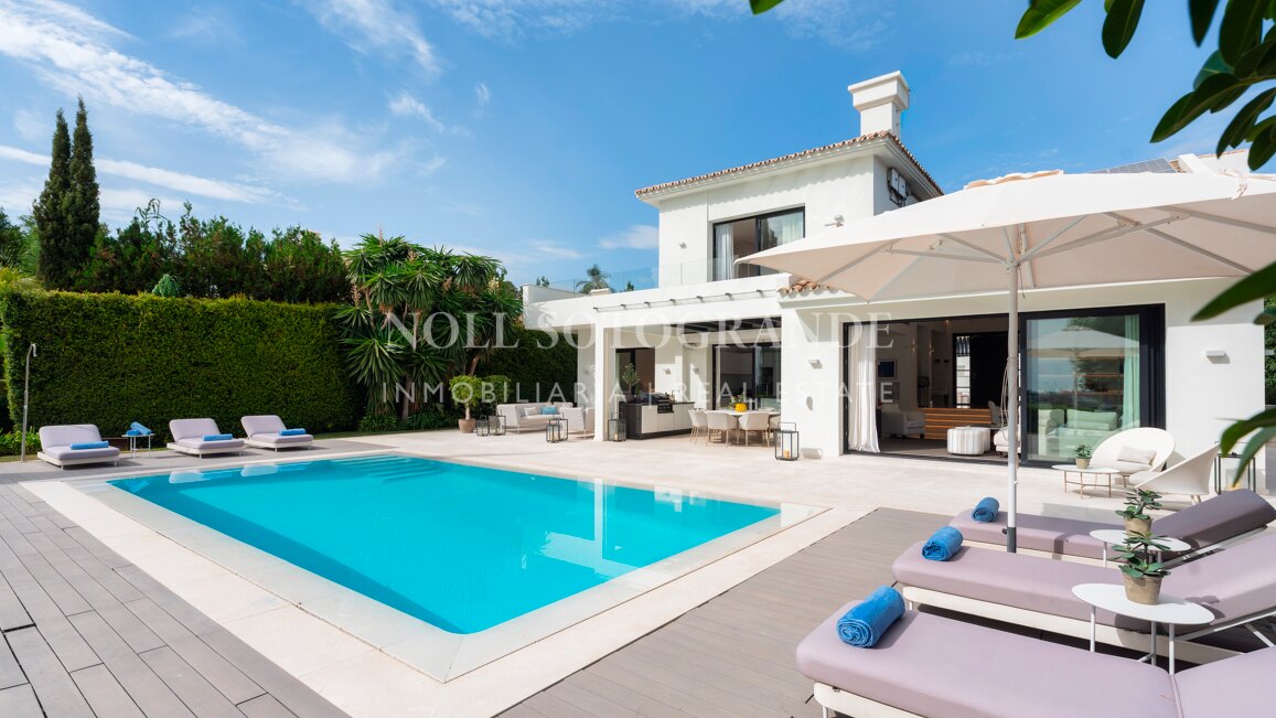 Villa reformada junto al campo de golf Los Naranjos, Nueva Andalucía