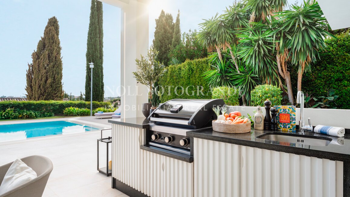 Villa reformada junto al campo de golf Los Naranjos, Nueva Andalucía