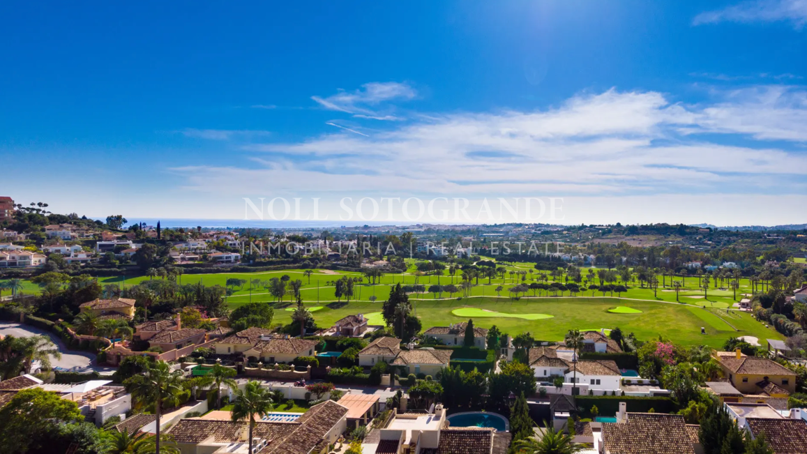 Villa reformada junto al campo de golf Los Naranjos, Nueva Andalucía