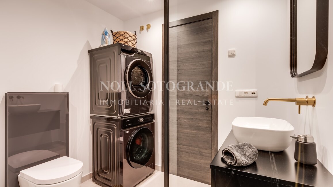 Elegante apartamento con vistas al mar en La Quinta Golf, Benahavís