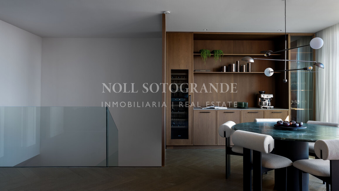 Fully renovated duplex penthouse with panoramic sea views in Nueva Andalucia, Marbella