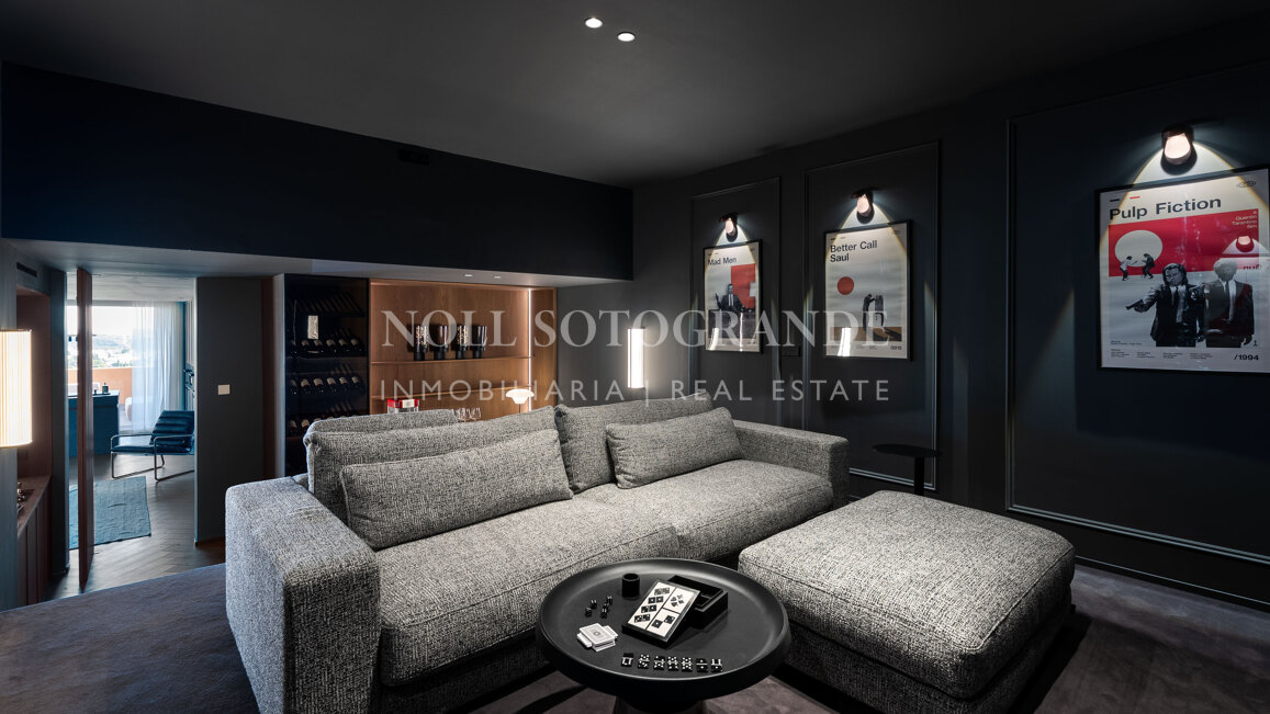 Fully renovated duplex penthouse with panoramic sea views in Nueva Andalucia, Marbella