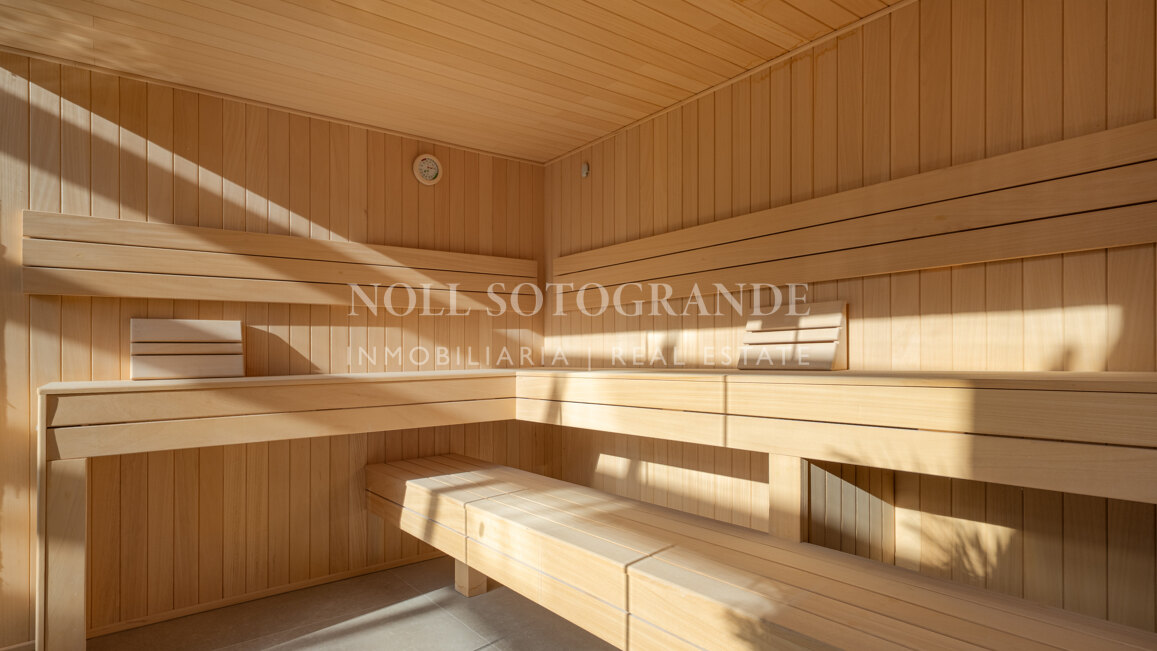 Stunning frontline golf villa with commanding views in La Quinta Golf