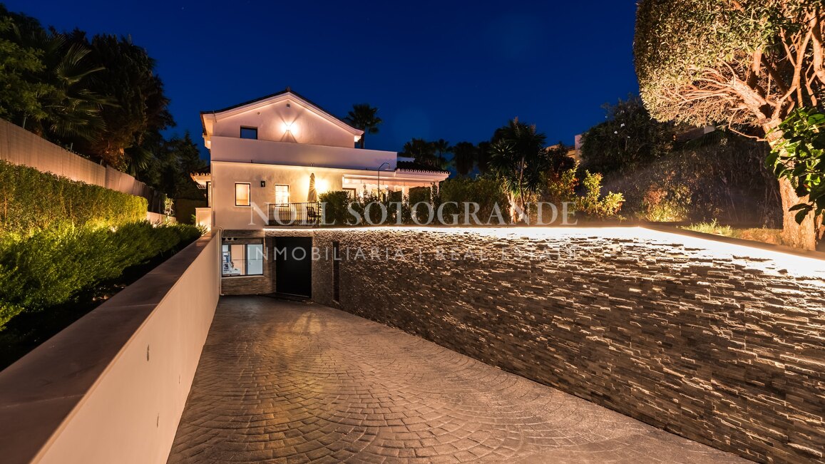 4-bedroom family home in Nueva Andalucia Golf Valley, Marbella
