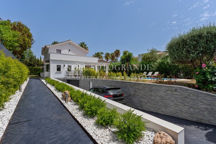 4-bedroom family home in Nueva Andalucia Golf Valley, Marbella