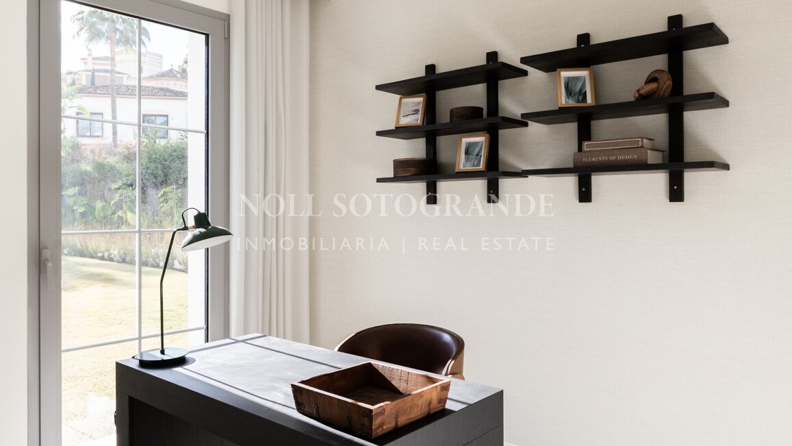 Modern classic golf villa in Los Arqueros Golf, Benahavis