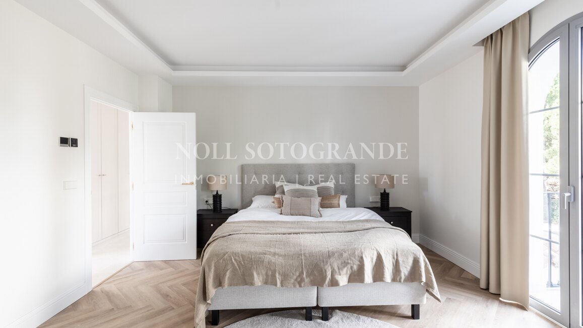 Modern classic golf villa in Los Arqueros Golf, Benahavis